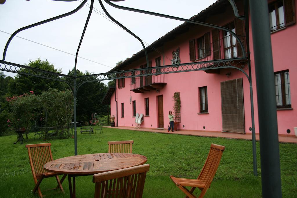 Bed and Breakfast Cascina Nel Bosco à Moncucco Torinese Extérieur photo