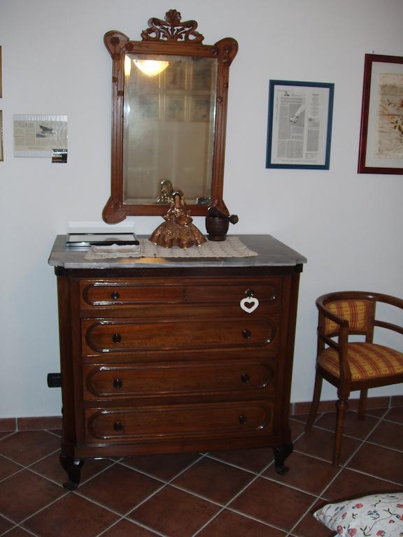 Bed and Breakfast Cascina Nel Bosco à Moncucco Torinese Chambre photo