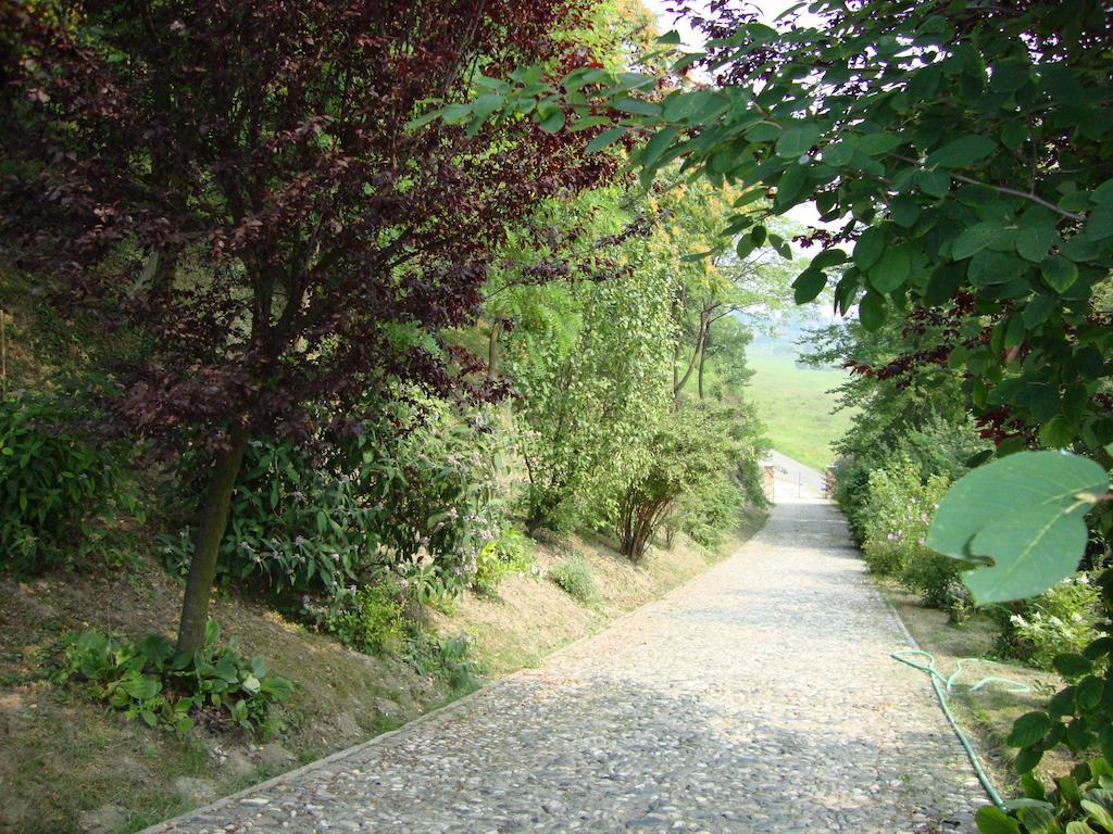 Bed and Breakfast Cascina Nel Bosco à Moncucco Torinese Extérieur photo