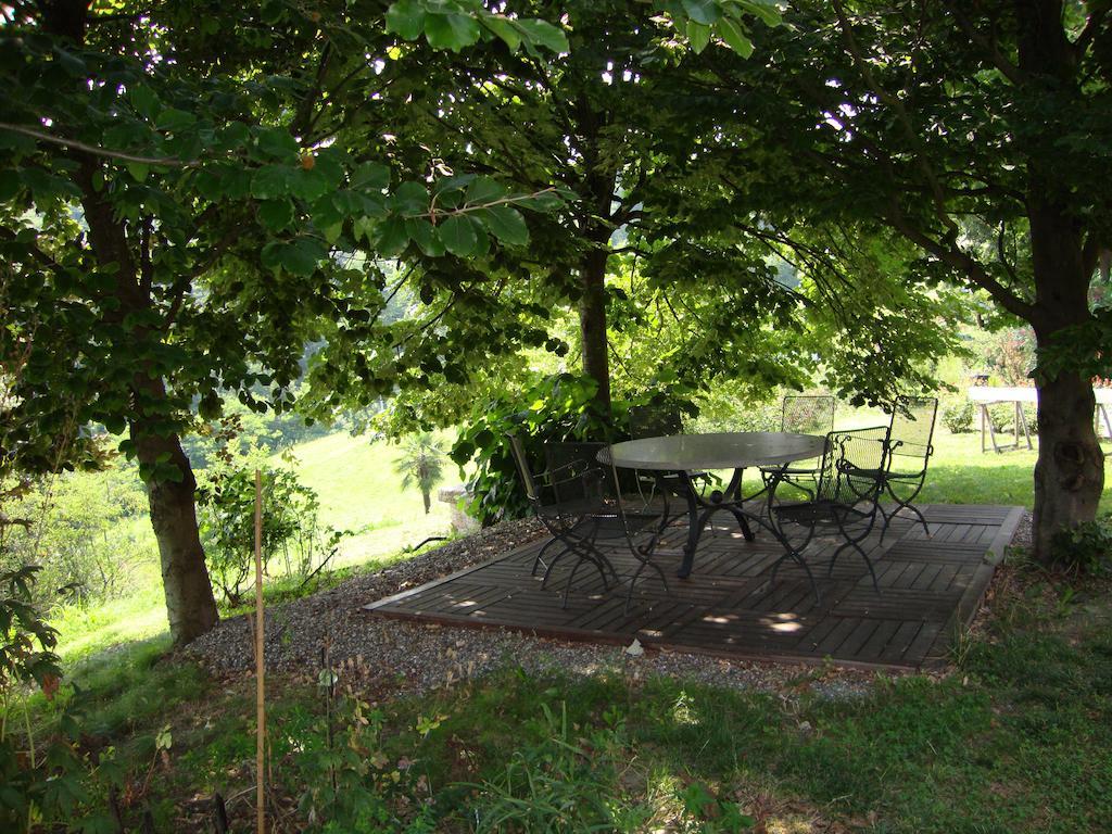 Bed and Breakfast Cascina Nel Bosco à Moncucco Torinese Extérieur photo